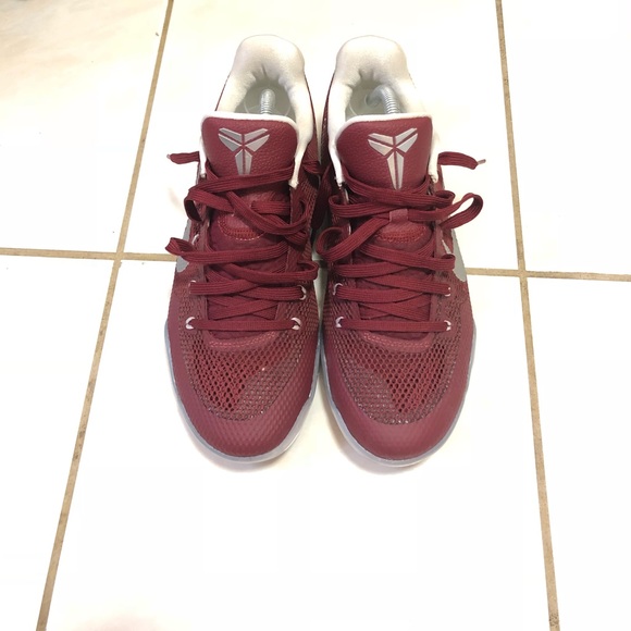 Nike Other - Nike Kobe XI 11 basketball sneaker - Alabama promo